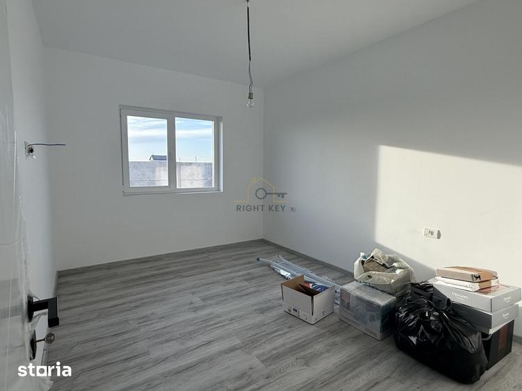 Casă cu 4 camere cu Teren 421 Mp în Dragomirești-Vale