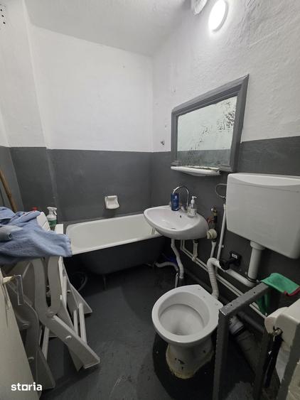 Apartament cu 2 camere semidecomandat în Viziru 1