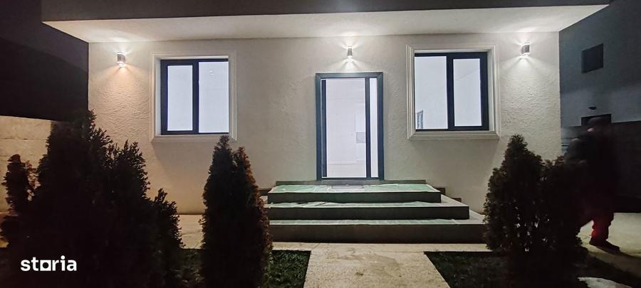 Casă cu 4 camere cu Teren 180 Mp în Central