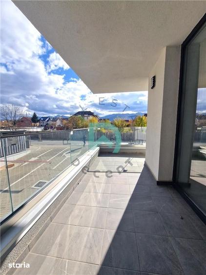 Apartament cu 3 camere decomandat în Tractorul