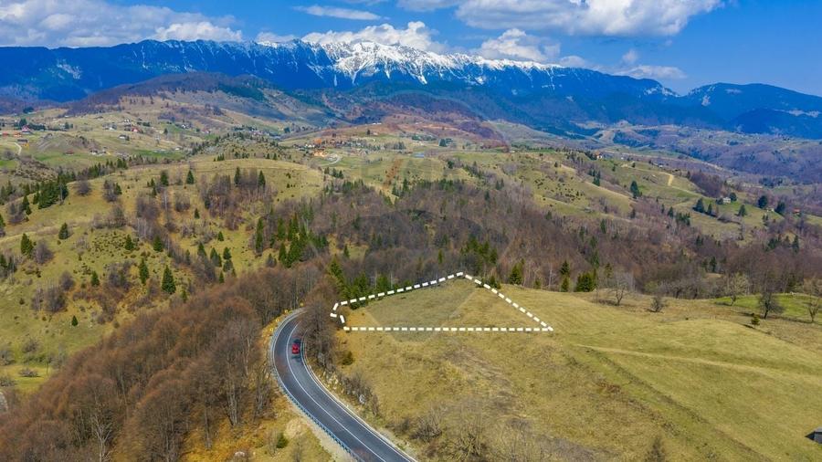 Teren Construcții intravilan de 2000 mp, în Fundata