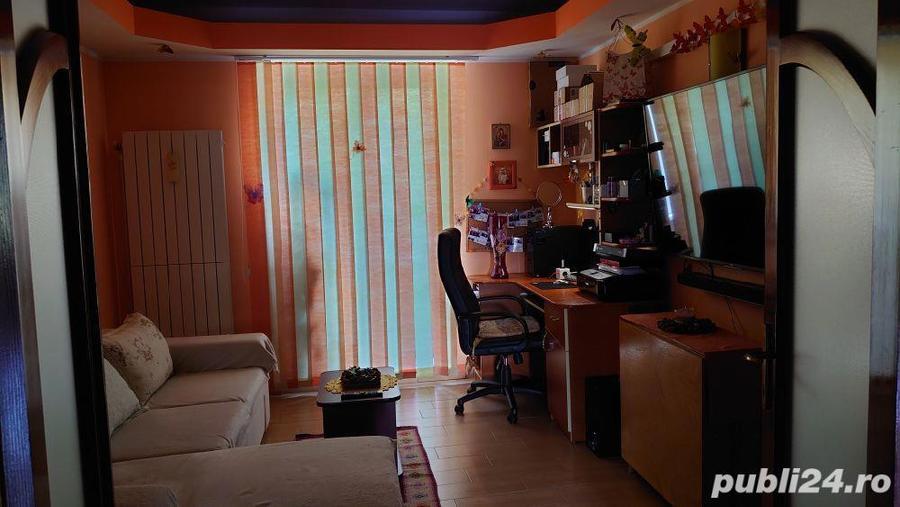 Apartament cu 3 camere decomandat în Mazepa 1