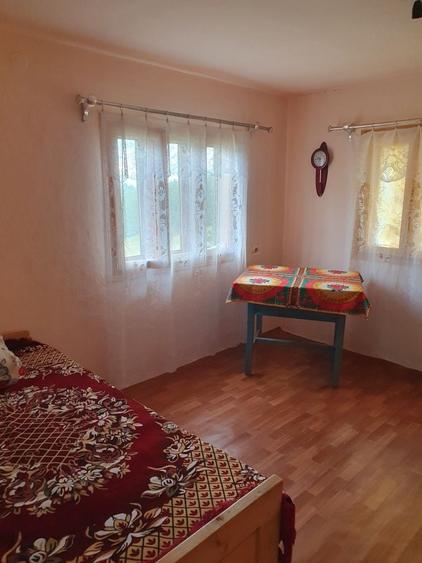 Casă cu 4 camere în Ocoale