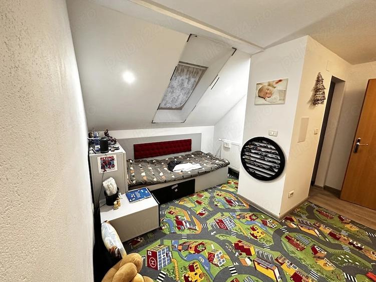 Apartament cu 4 camere decomandat în Aradul Nou