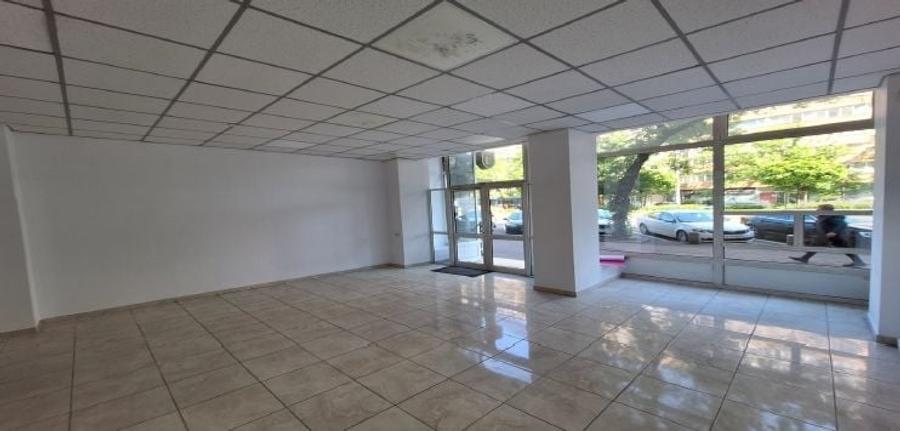 Spațiu comercial, de 91 mp, în Păcii