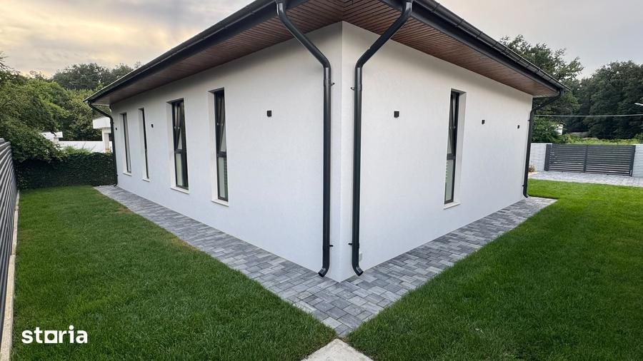 Casă cu 4 camere cu Teren 560 Mp în Balotești