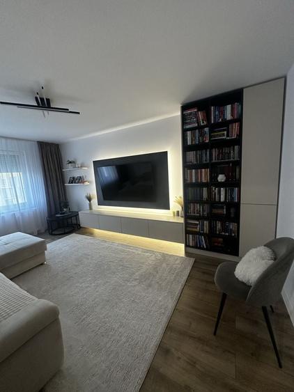 Apartament cu 3 camere decomandat în Central
