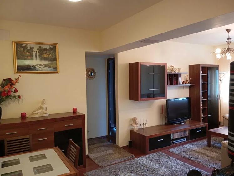 Apartament cu 2 camere semidecomandat, mobilat în Berceni