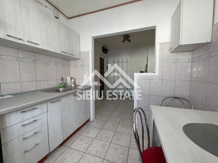 Apartament cu 2 camere decomandat, mobilat în Hipodrom 4