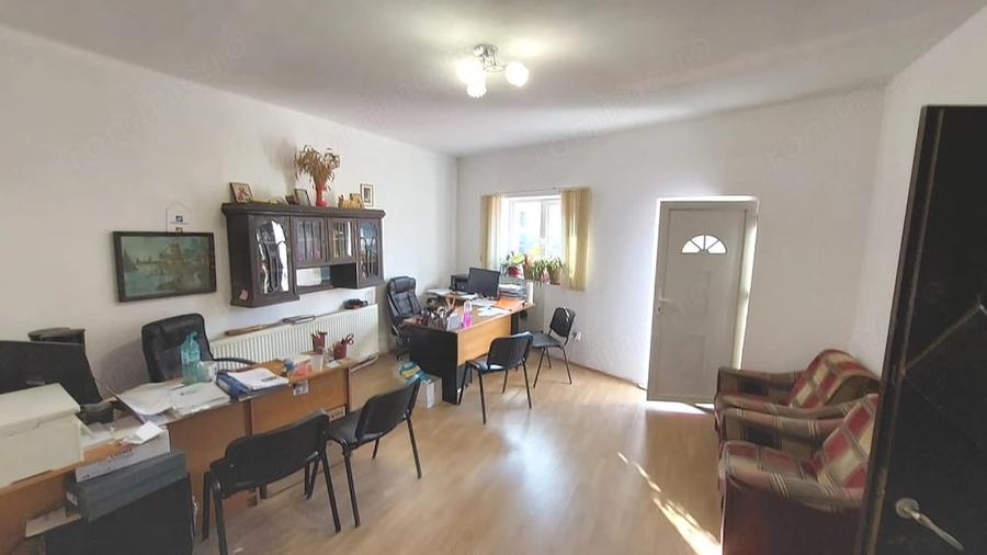 Casă cu 3 camere cu Teren 480 Mp în Central