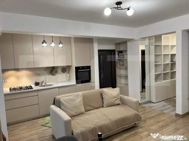 Apartament cu 2 camere semidecomandat în Valea Adâncă