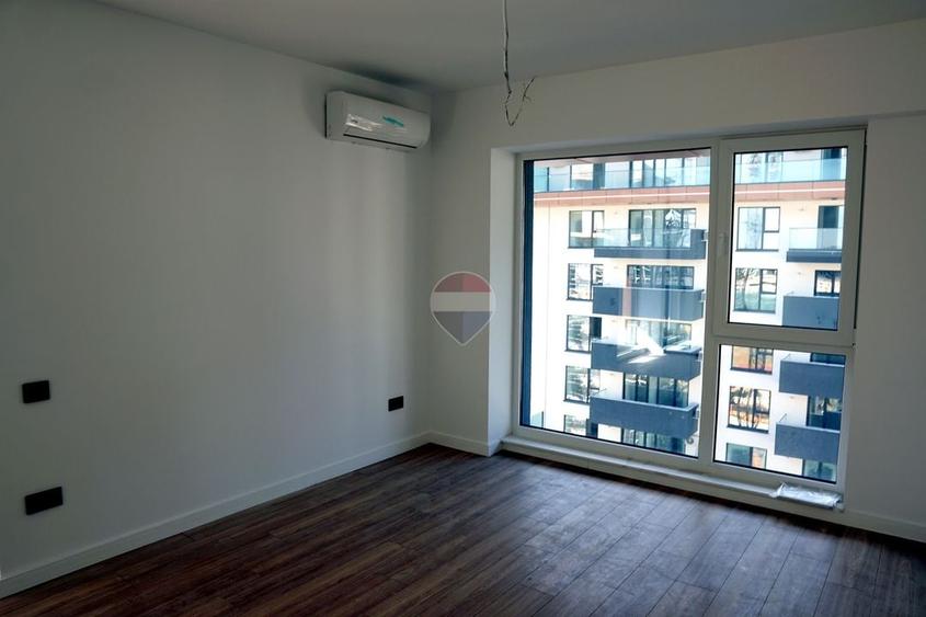 Apartament cu 3 camere decomandat în Theodor Pallady