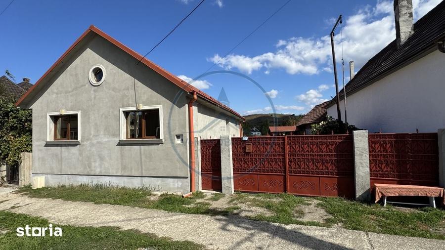 Casă cu 3 camere cu Teren 2678 Mp în Mărișelu
