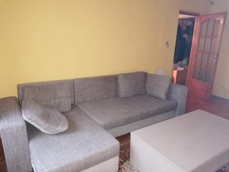 Apartament cu 3 camere decomandat, mobilat în Torontalului