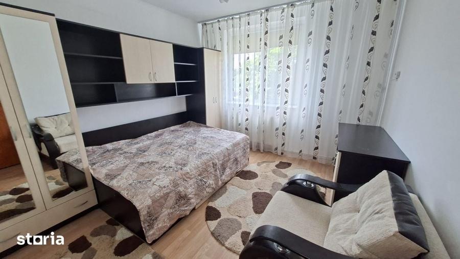 Apartament cu 2 camere semidecomandat în Craiovei