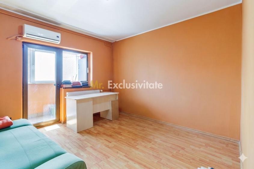 Apartament cu 3 camere decomandat în Sebastian