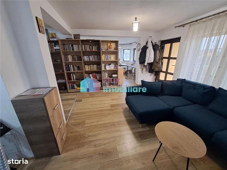 Casă cu 4 camere în Bulai