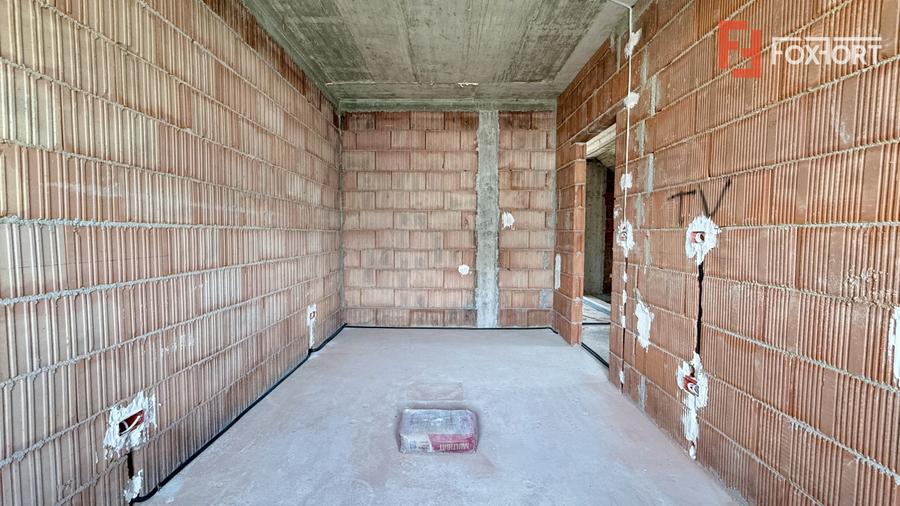Duplex cu 5 camere cu Canalizare în Moșnița Nouă