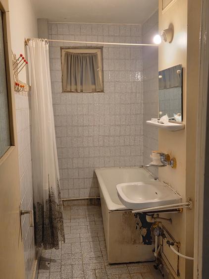 Apartamente 2 camere Micro20 et3/4 ,centrala,2 Balcoane  64 000 euro neg - 5