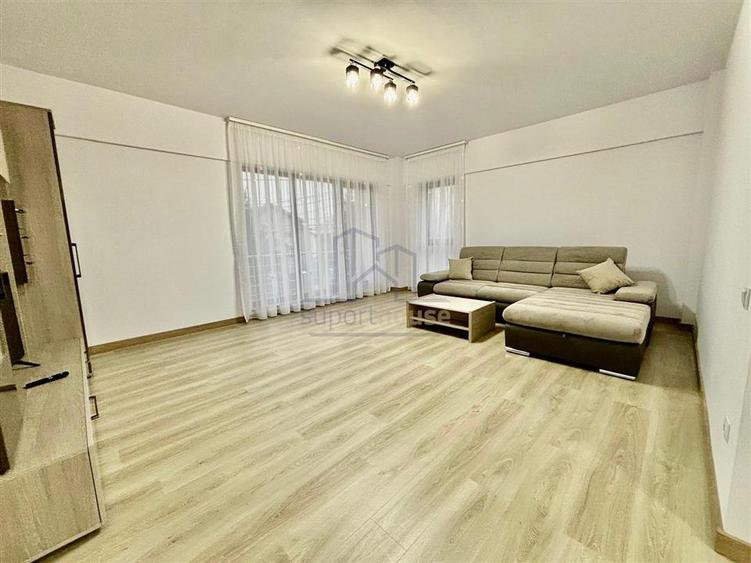 Apartament cu 3 camere decomandat în Albert