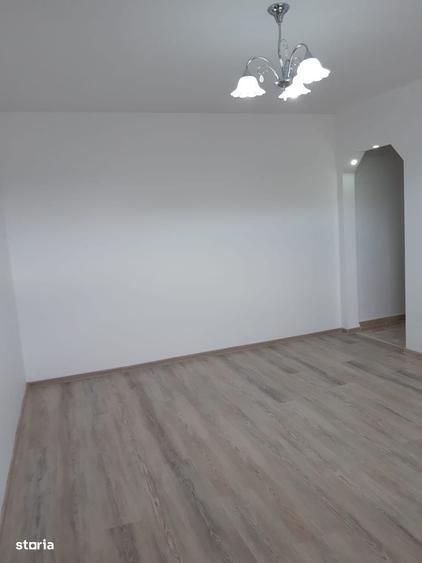 De inchiriat apartament cu 2 camere si balcon, renovat,mobilat 1100lei - 1