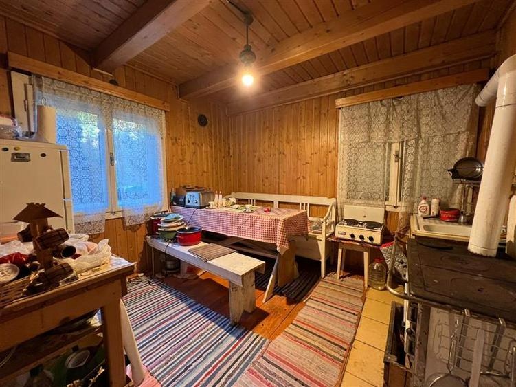 Casă individuală cu 3 camere cu Teren 519 Mp în Ciobotani