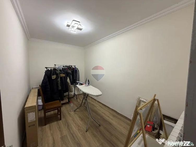 Casă cu 4 camere cu Teren 2500 Mp în Bolotești