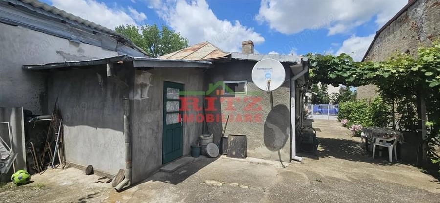 Casă cu 3 camere cu Teren 555 Mp în Central