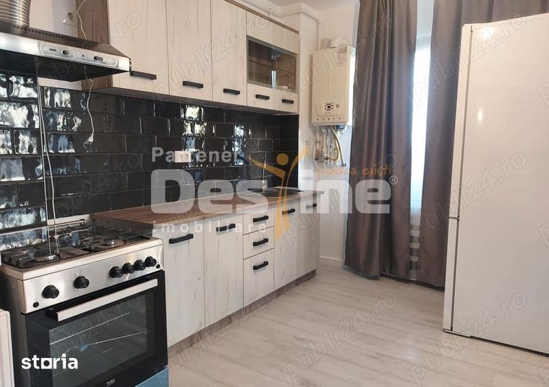 Apartament cu 3 camere în Aradului