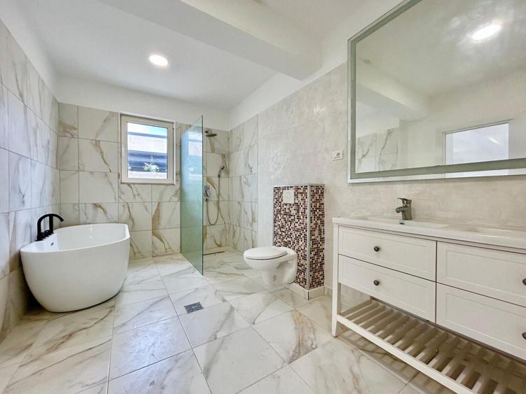 Apartament cu 4 camere decomandat în Herăstrău