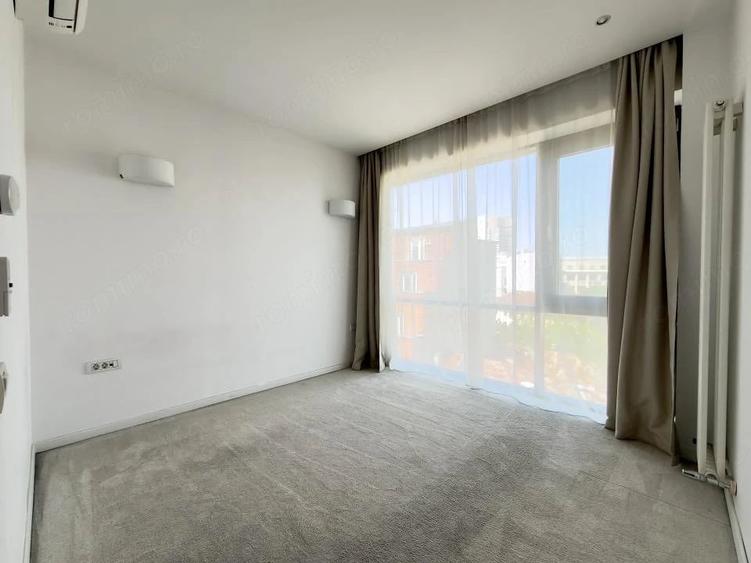 Apartament cu 3 camere în P-ța Universității