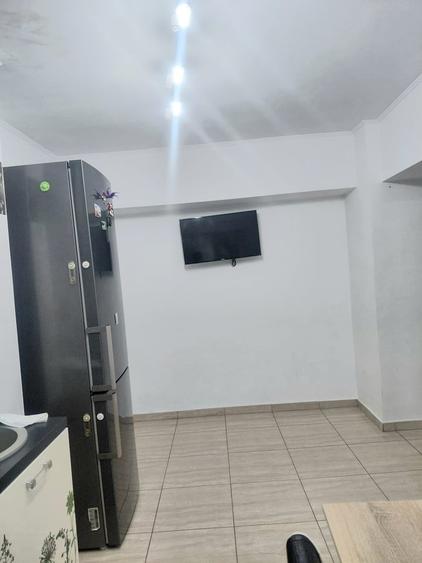 Apartament cu 3 camere decomandat în Pantelimon