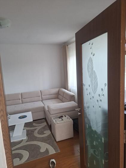 Casă cu 3 camere în Crăciunelu de Jos