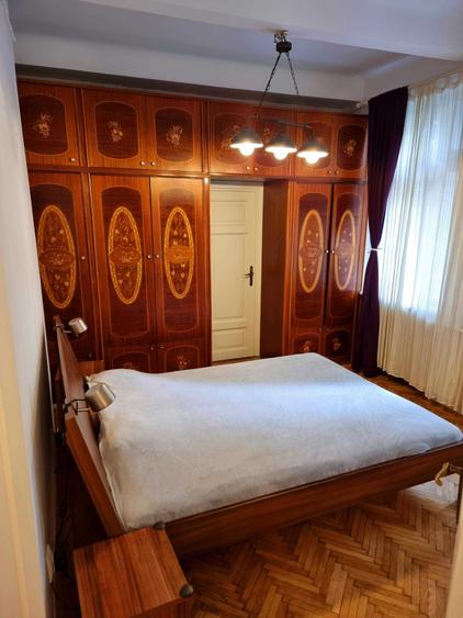 Apartament cu 2 camere decomandat în Lahovari