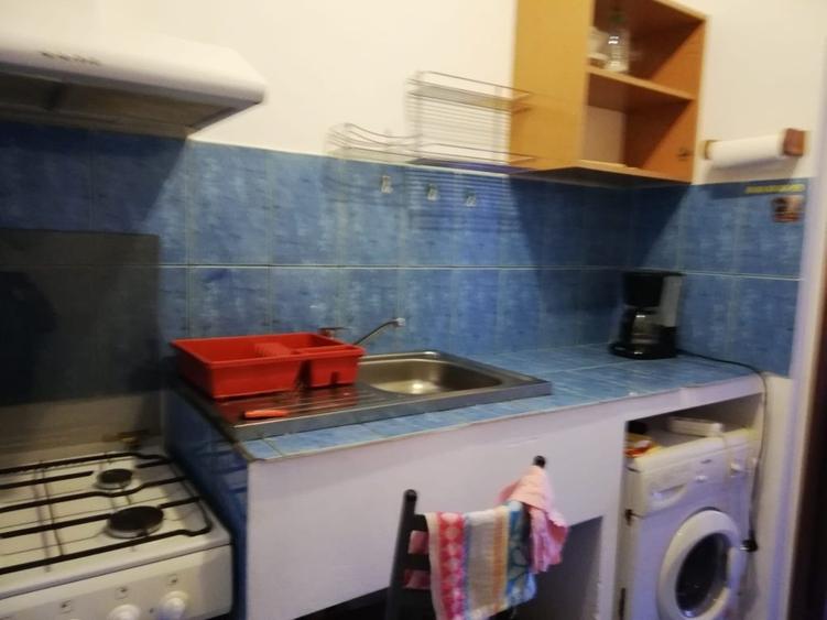 Garsonieră decomandată în Lipovei