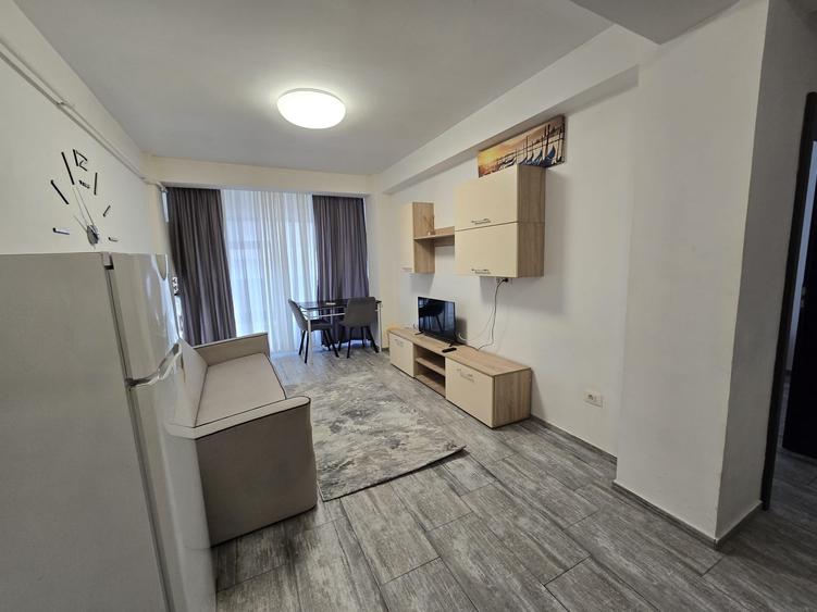 Apartament cu 2 camere semidecomandat, mobilat în Primo