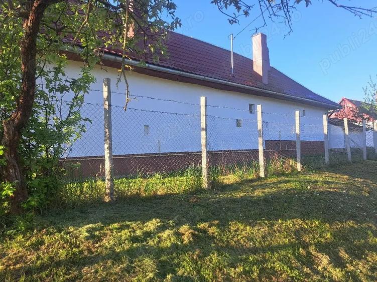 Casă cu Teren 28000 Mp în Urca