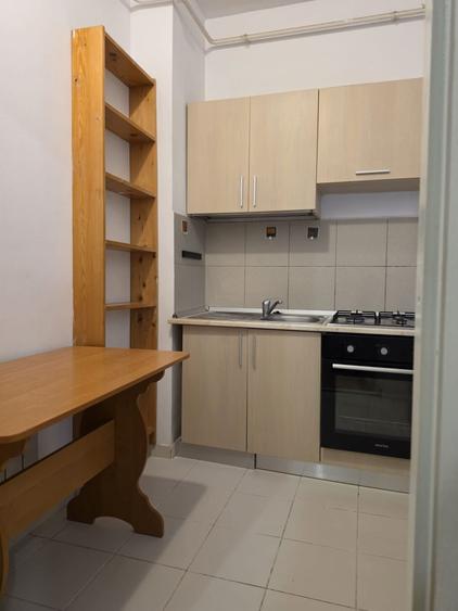 Apartament cu 2 camere semidecomandat, mobilat în Copou