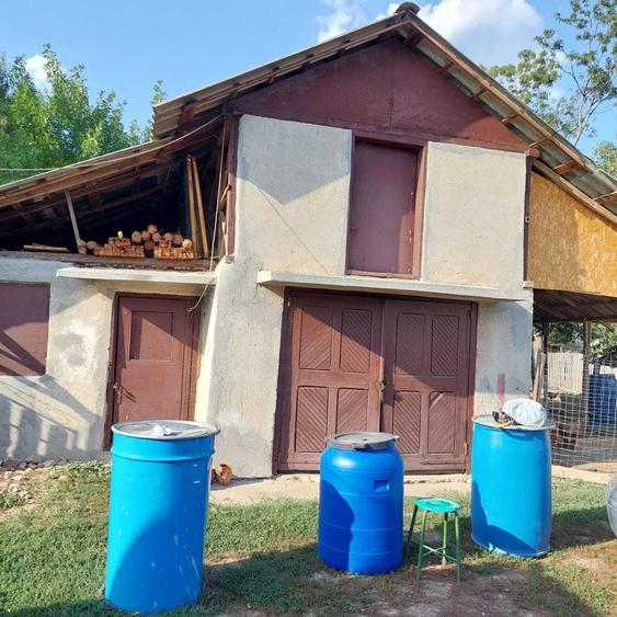 Casă cu 4 camere în Central