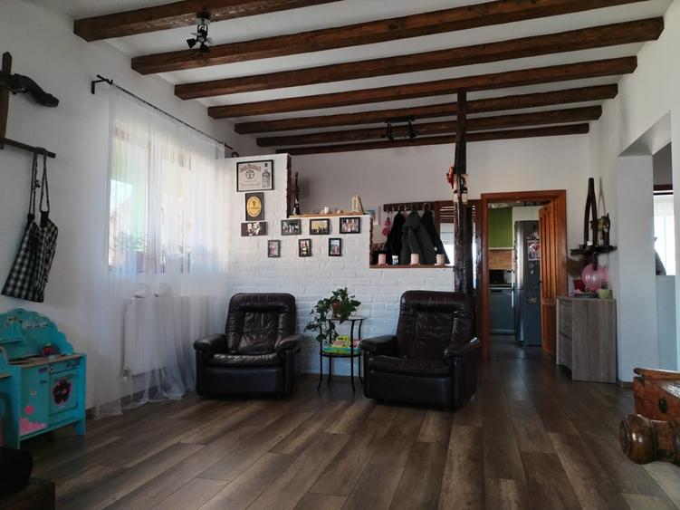 Duplex cu 5 camere cu Teren 1000 Mp în Nord-Est