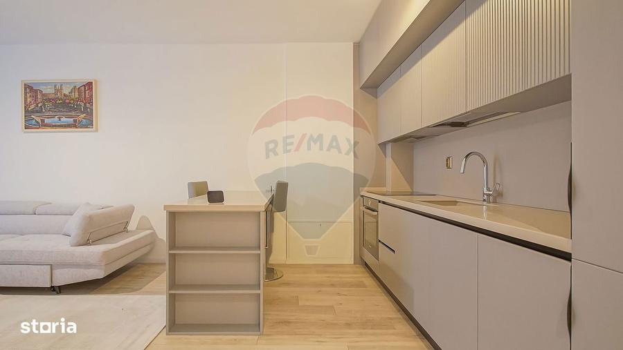 Apartament cu 3 camere, mobilat în Tractorul