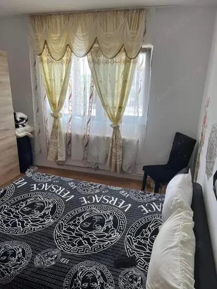 Casă cu 4 camere în Palazu Mare