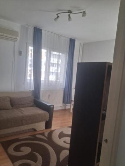 Apartament cu 2 camere decomandat în Dristor