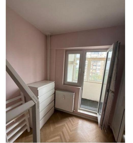 Apartament cu 3 camere decomandat în Tineretului