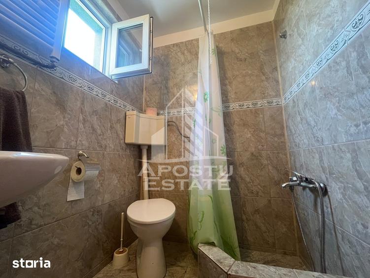 Casă cu 3 camere cu Teren 1400 Mp în Secusigiu