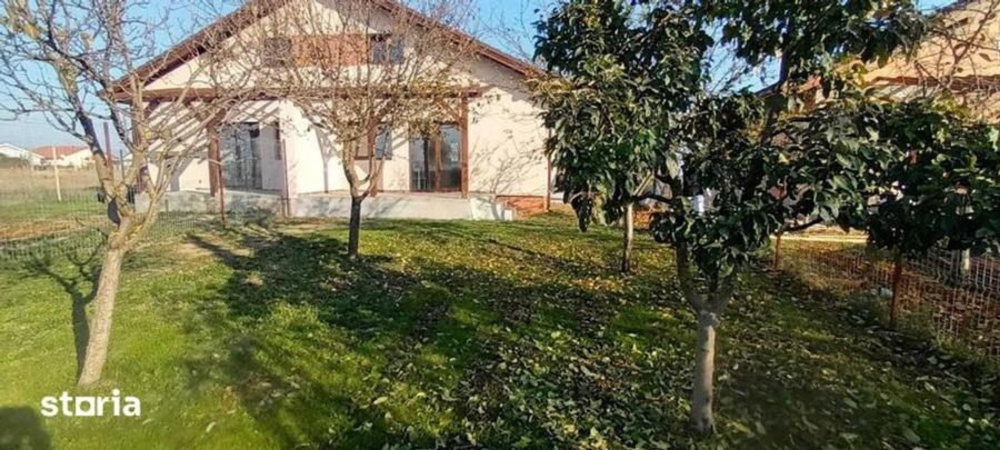 Sacalaz - 1/2 duplex - 3 cam. - 110mp mp utili - teren 360 mp - 1