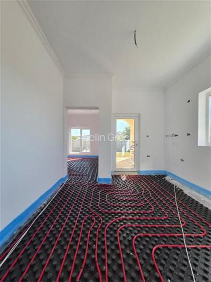 VAND DUPLEX - MOSNITA NOUA- 135000 LA ALB 145000 LA CHEIE COMISION 0%