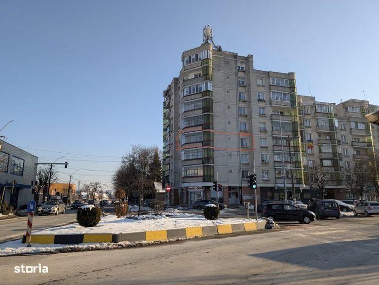 Apartament cu 3 camere semidecomandat în Unirii
