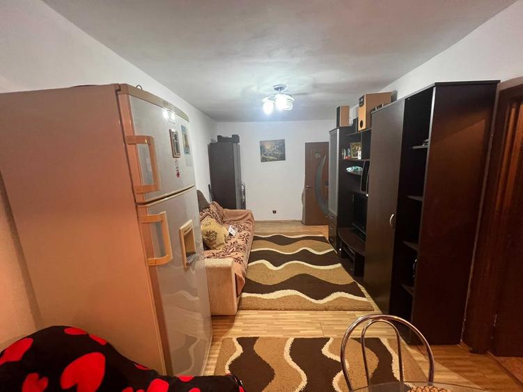 Garsonieră decomandată în Central