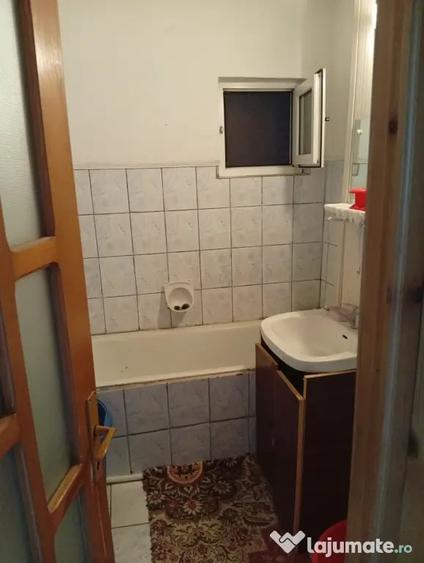 Apartament cu 3 camere decomandat în Brăilei